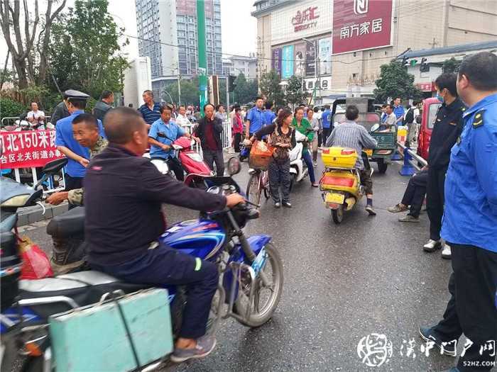 漢臺(tái)區(qū)東關(guān)街道辦事處遷移新橋馬路勞務(wù)市場，告別安全隱患