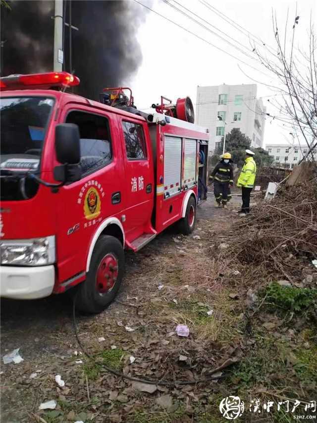 “跟我走！”漢中交警爭分奪秒開辟救火“綠色通道”