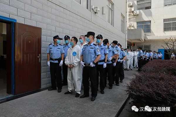 漢臺(tái)區(qū)人民法院公開宣判張世衡等23名被告人涉黑案件