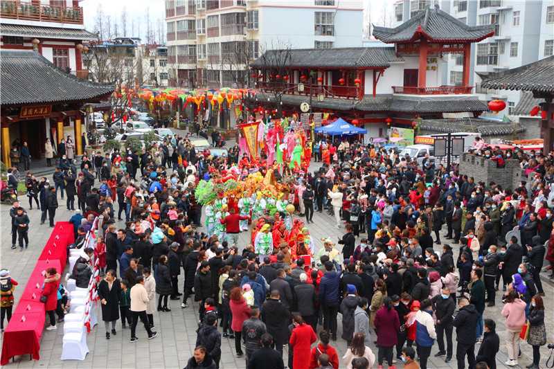 非遺鬧古鎮(zhèn) 歡樂過元宵！這個(gè)元宵熱鬧非凡……