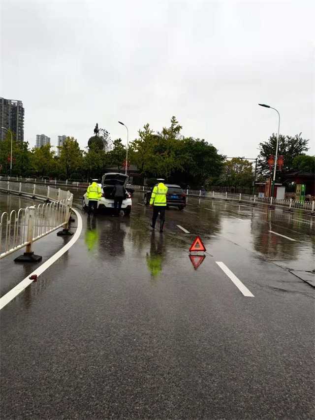 68小時堅守！漢中交警大隊圓滿完成國慶假期道路交通安保任務(wù)"