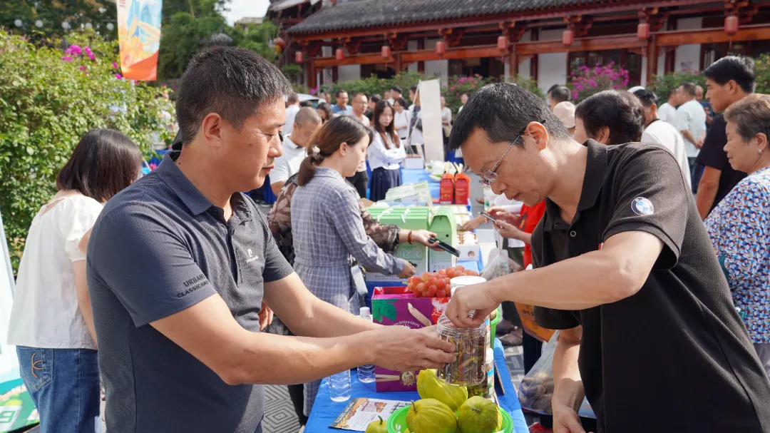 漢臺(tái)區(qū)舉行2024年農(nóng)民豐收節(jié)活動(dòng)