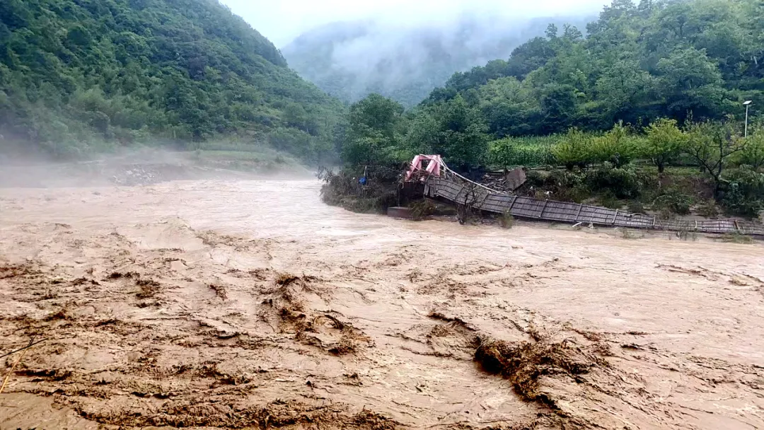 漢中撤離7349戶17513人，多條道路交通管制