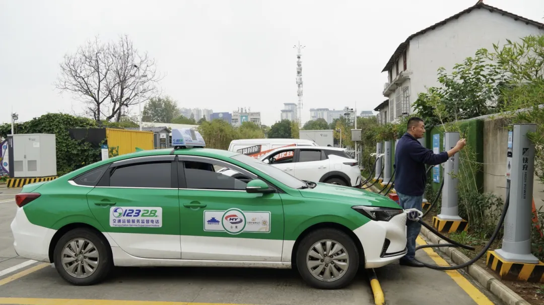 漢臺(tái)區(qū)：停車有位 幸福加點(diǎn)“位”