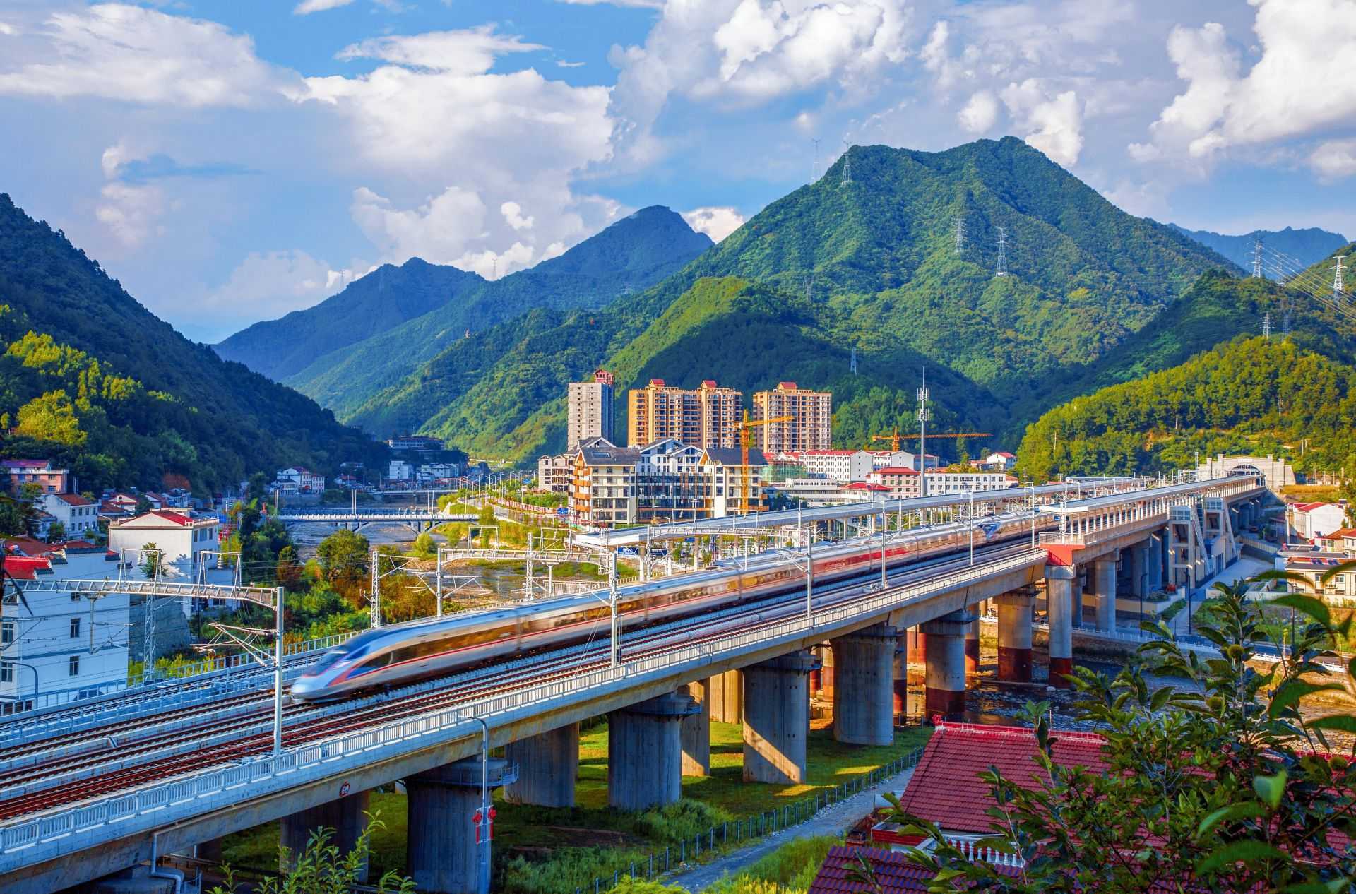 多圖震撼！這十年，漢中交通“C位出道”！